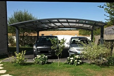 Parcheggio per posti auto coperti da 18 piedi * 19,7 piedi * 8,2 piedi con telaio in lega di alluminio
